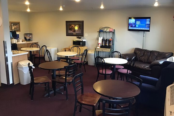 Breakfast/Coffee Service 19 of 28