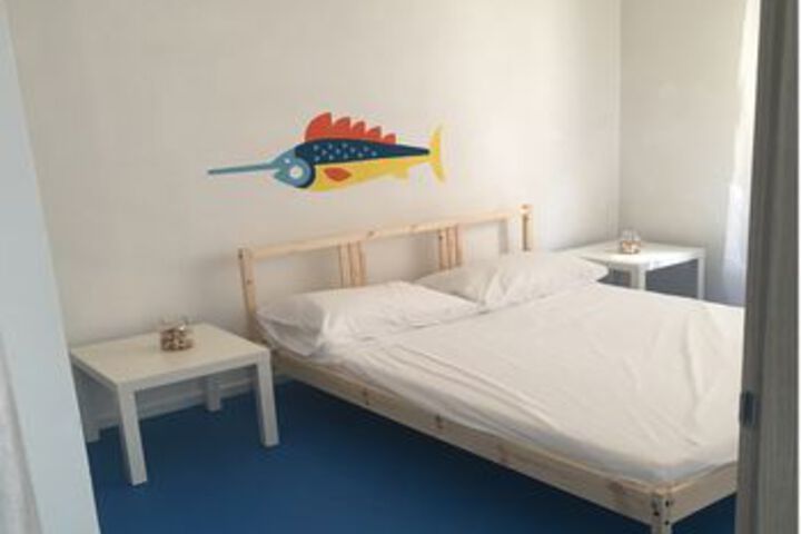 Room 16 of 33