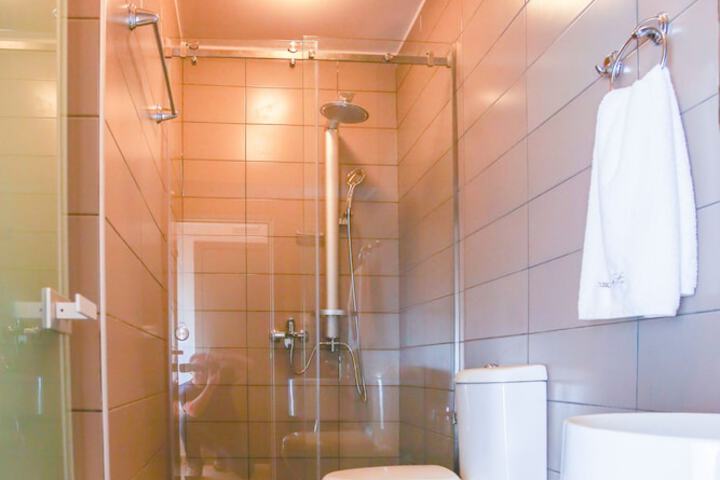 Room 30 of 40