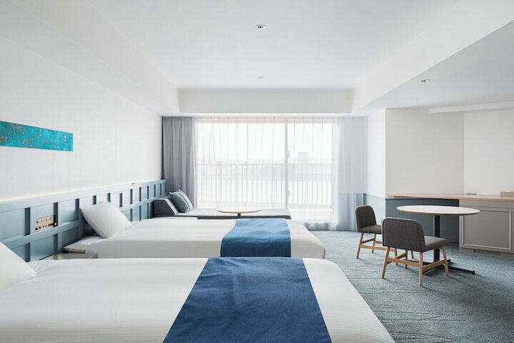 Room 28 of 203