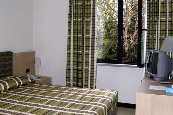 Room 11 of 74
