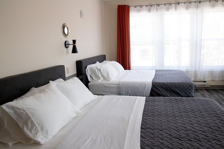 Room 5 of 18