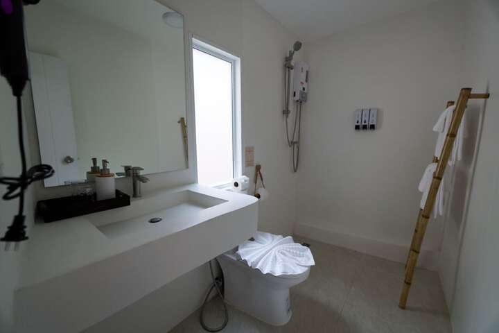 Room 34 of 68