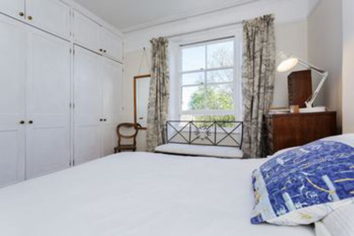 Room 10 of 25