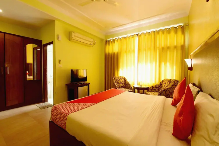 Room 3 of 23