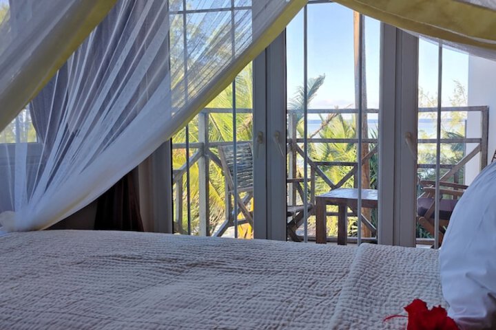 Room 11 of 40