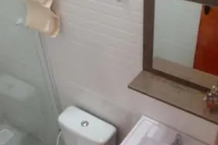 Room 9 of 24