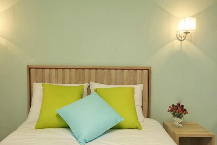 Room 3 of 5