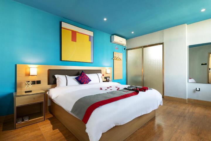 Junyi Hotel(Hainan peoples Hospital store)