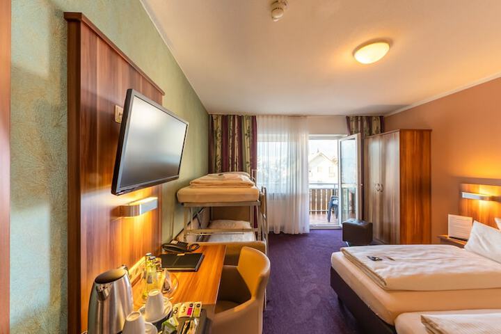 Room 34 of 53