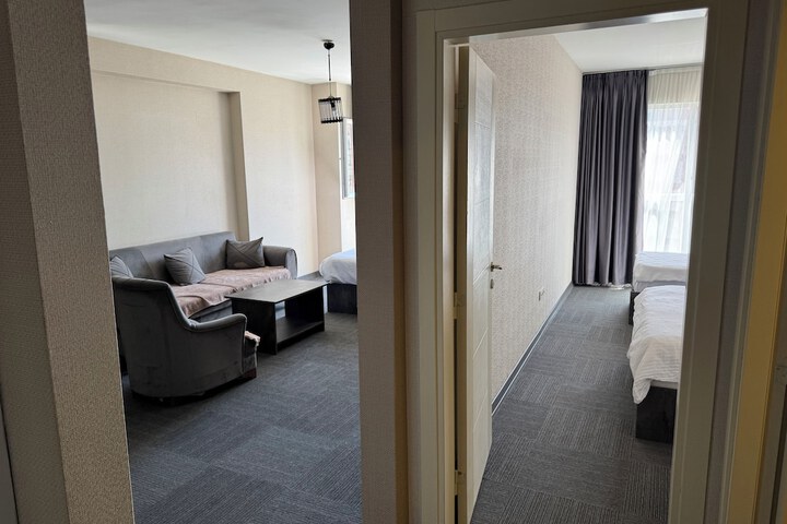 Room 11 of 21