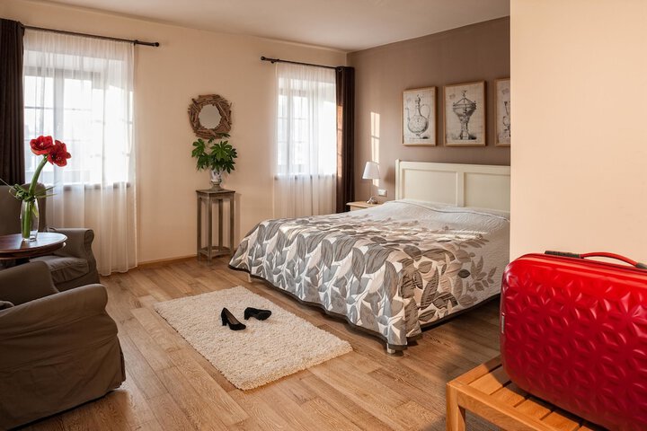 Room 16 of 45
