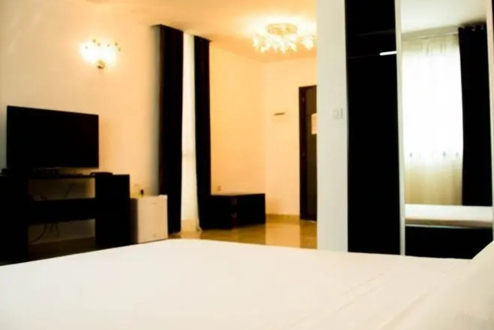 Room 2 of 11