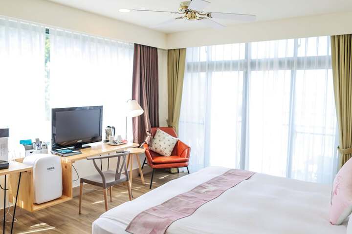 Room 19 of 180
