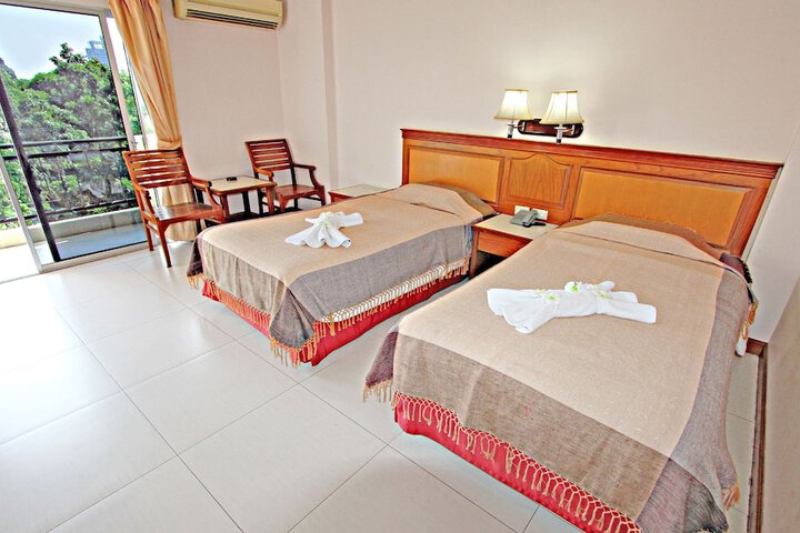 Room 14 of 51