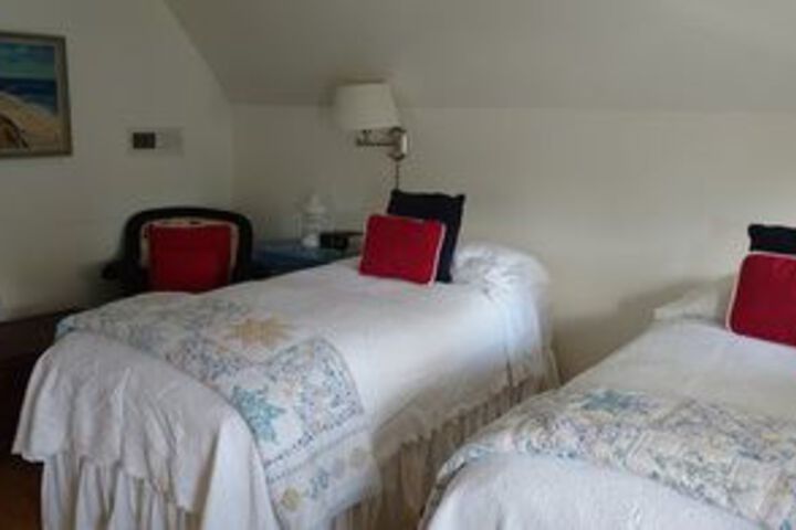 Room 44 of 76