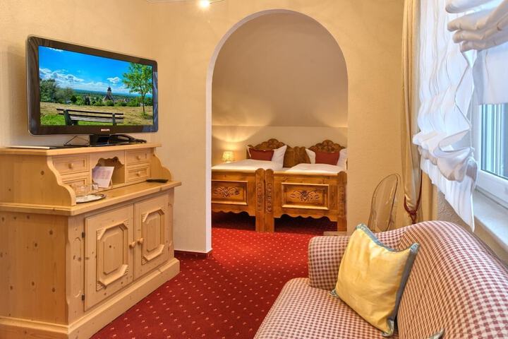 Room 9 of 24