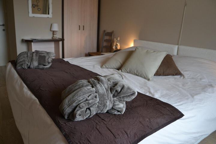 Room 12 of 62