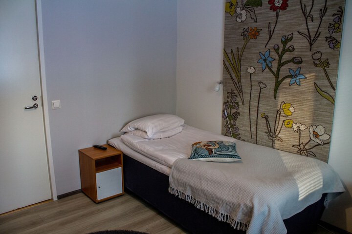 Room 5 of 19