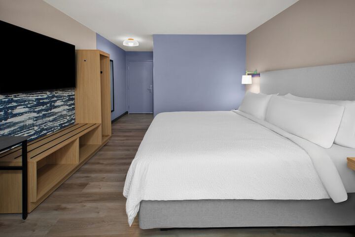 Room 46 of 87