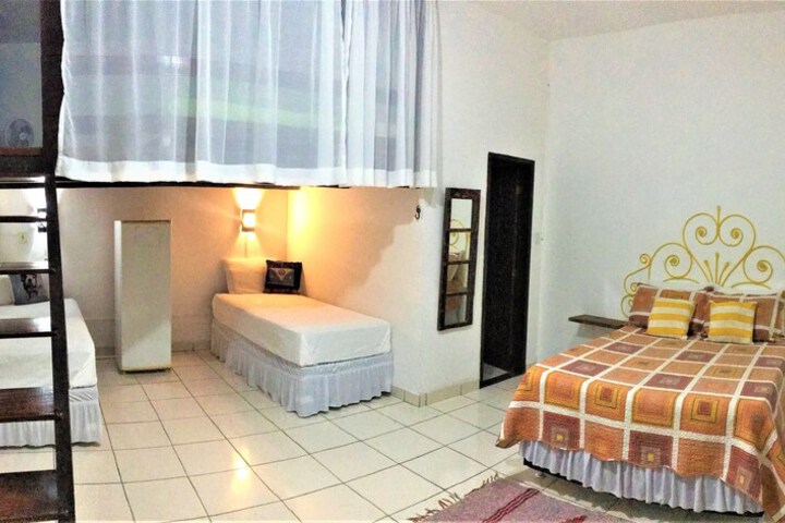 Room 5 of 102