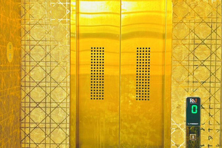Hotel 2 of 8