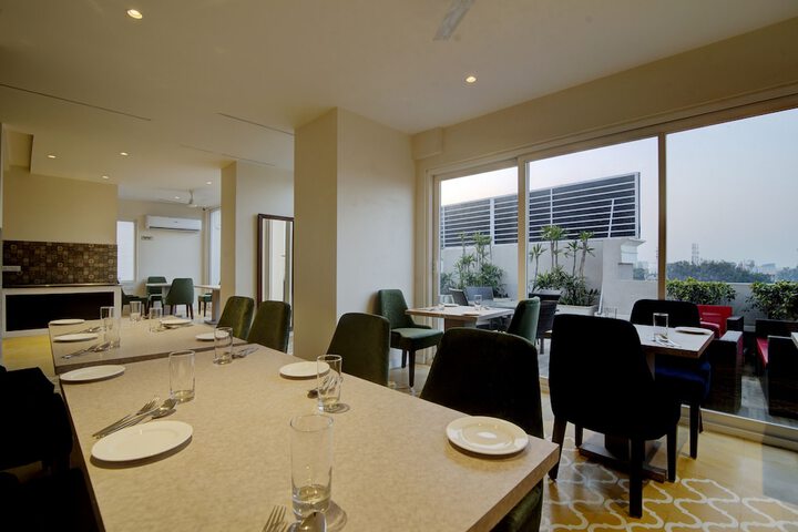 Dining 45 of 70