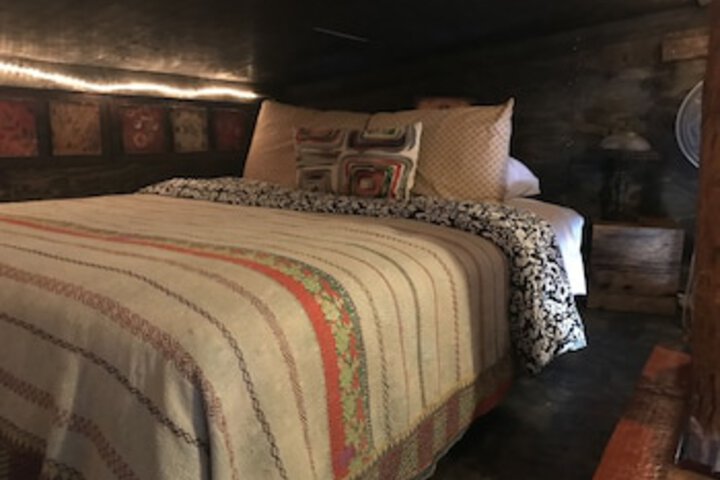 Room 1 of 129