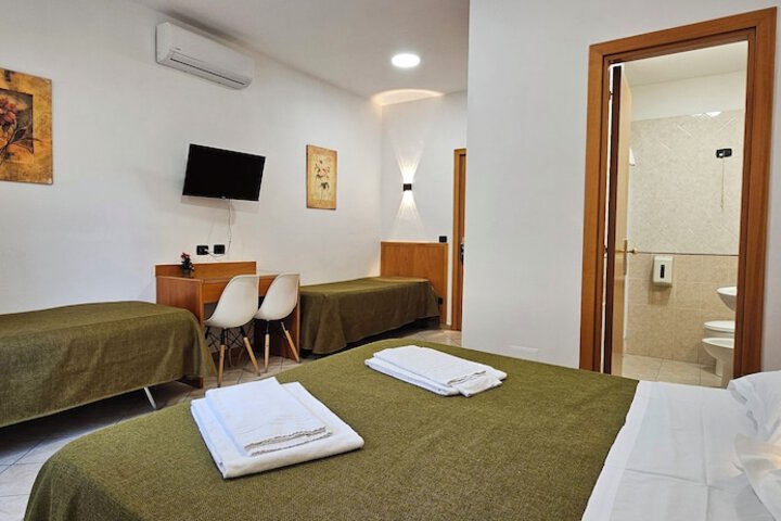 Room 35 of 49
