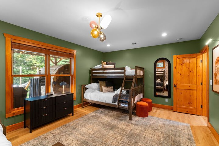 Room 14 of 116