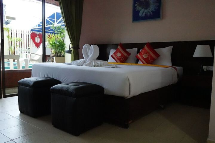 Room 32 of 78