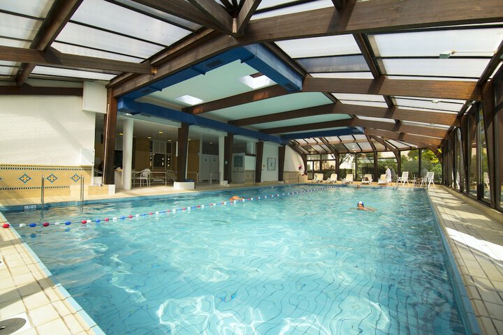 Pools & Facilities
