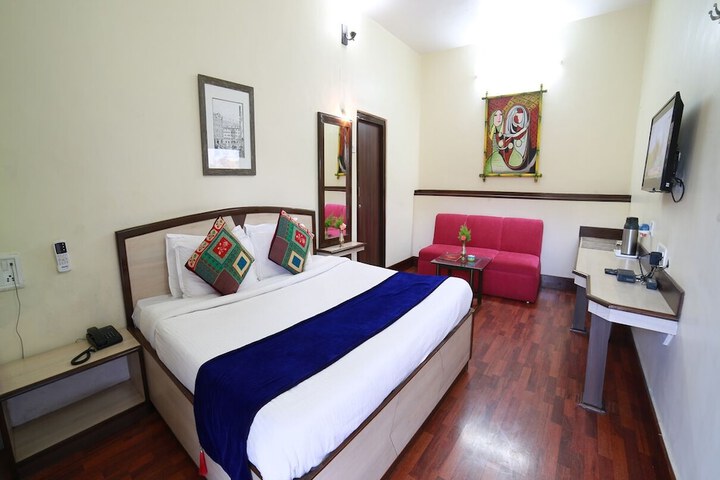 Room 16 of 83
