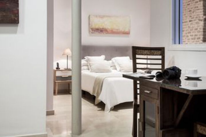 Room 9 of 30
