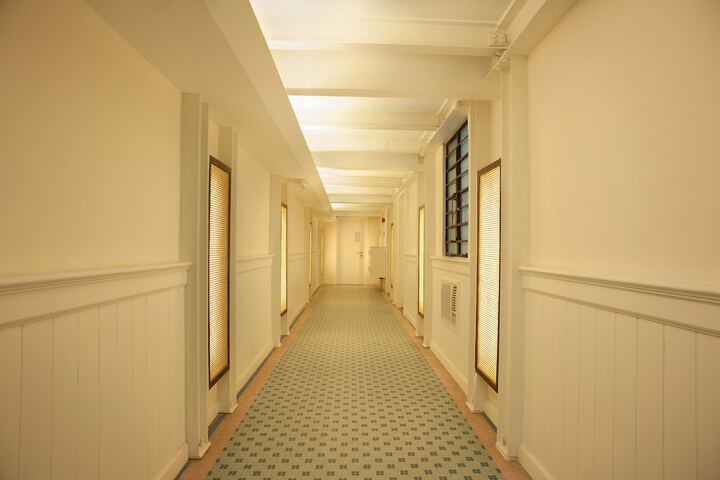 Ballroom/Hall 28 of 34