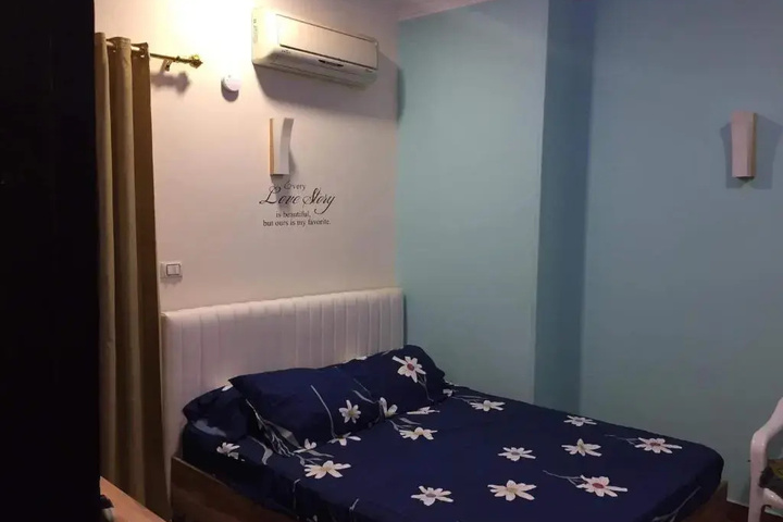 Room 3 of 15