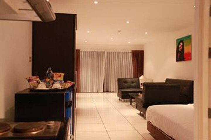Room 16 of 44