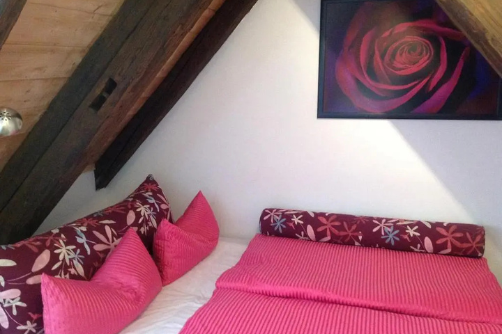 Room 4 of 24