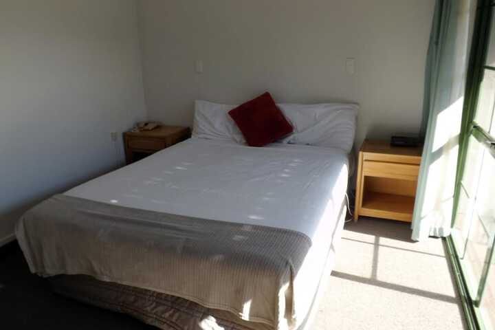 Room 7 of 48