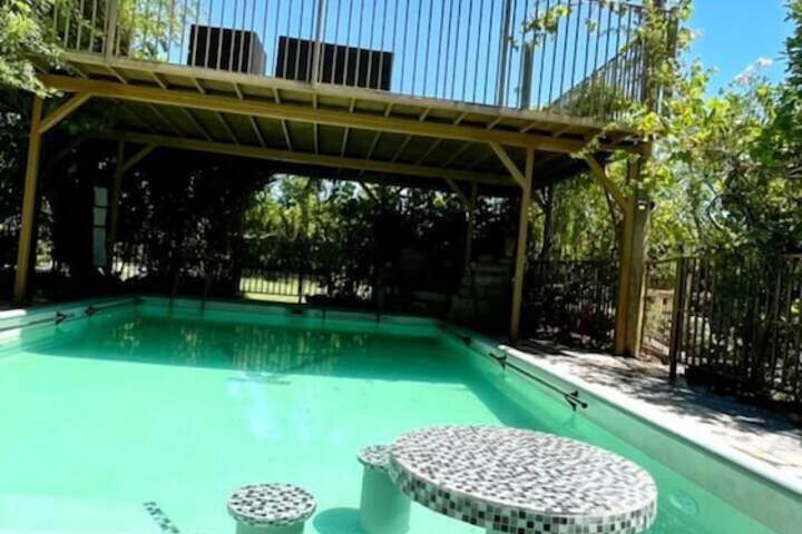 Pool 38 of 67