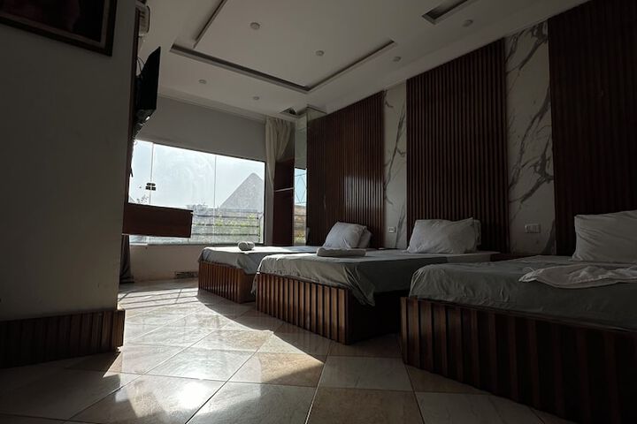 Room 20 of 33