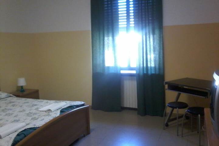 Room 7 of 9