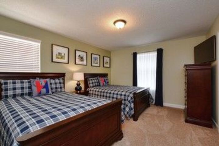 Room 10 of 21