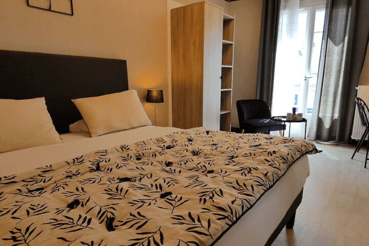 Room 15 of 37