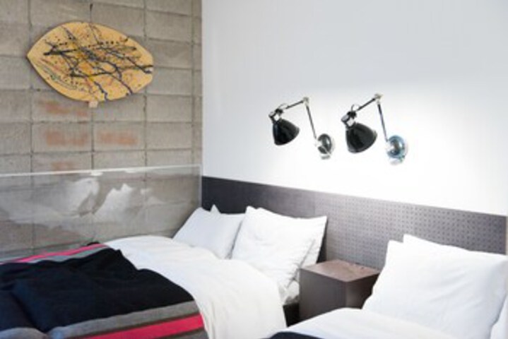 Room 161 of 214