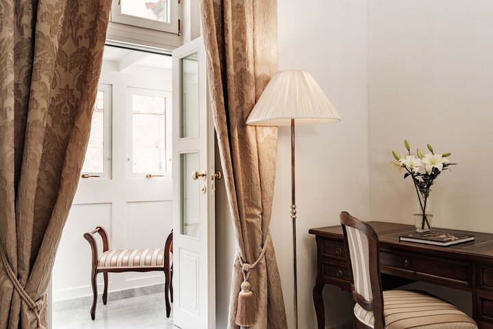 Room 20 of 48