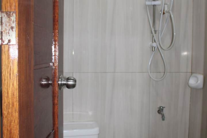 Room 64 of 83