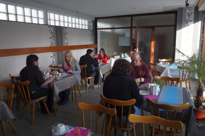 Dining 21 of 24