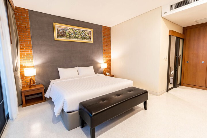 Room 30 of 70