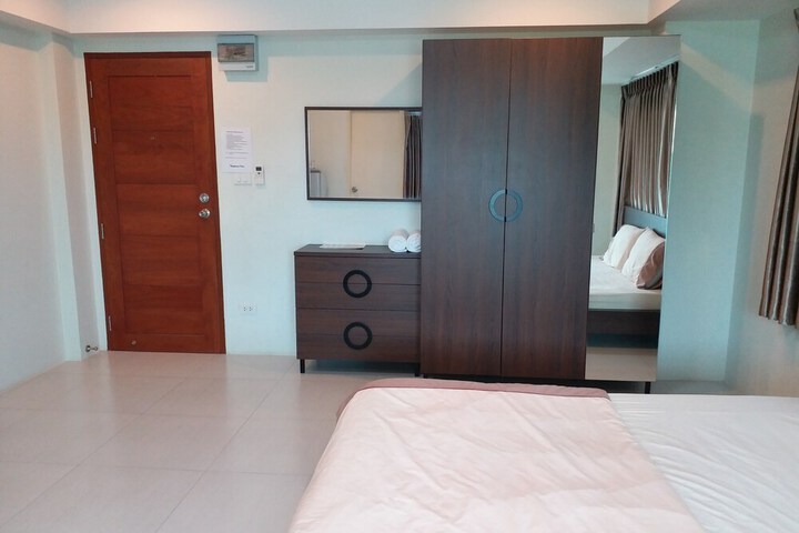 Room 13 of 44